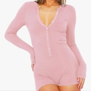 BOGO $2 Women's Pink Long Sleeve Ribbed Romper M loungewear pj's